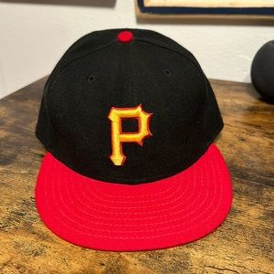 Pittsburgh Pirates New Era Fitted Hat sz 7 1/2 MLB